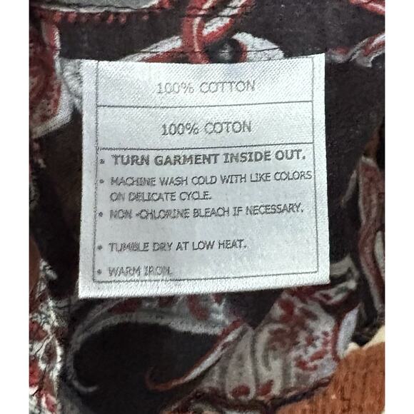 Women’s Ariat Western Black and Red Paisley Shirt with Clear Snaps Size Large - Picture 3 of 3